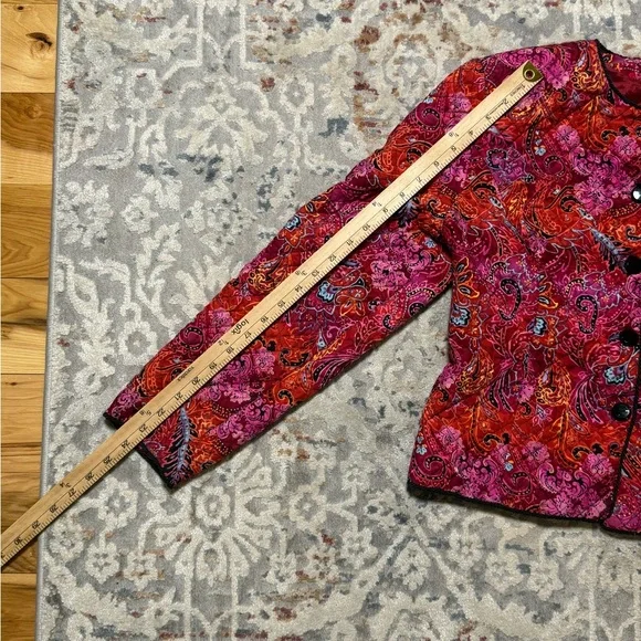 Maggy London Pink and Red Paisley Quilted Jacket with Black Trim - Picture 6 of 6